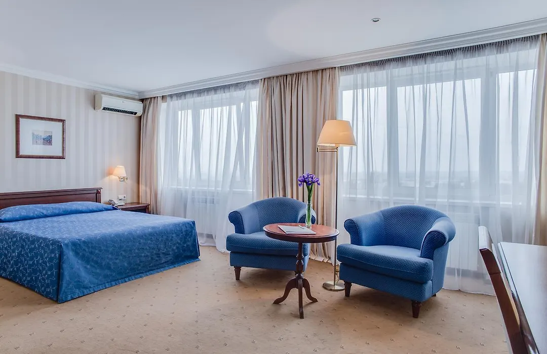 Intourist Hotel-1